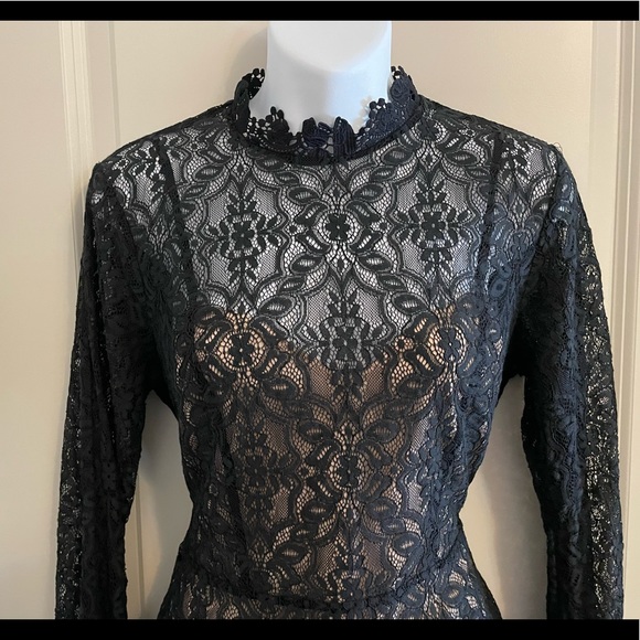 RYSE THE LABEL - Black Lace/Beige Nude Lined Dress - size Medium - Picture 4 of 5